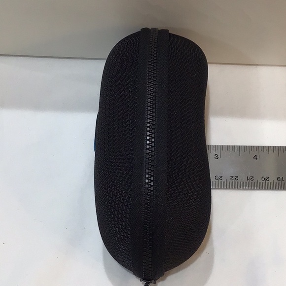 Costa hard shell sunglasses case zippered - Picture 3 of 3